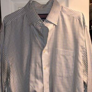 Vinyard vines button down shirt